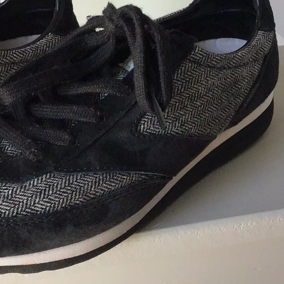 Brooks Womens Vanguard Sneakers Black Tweed - Picture 3 of 6